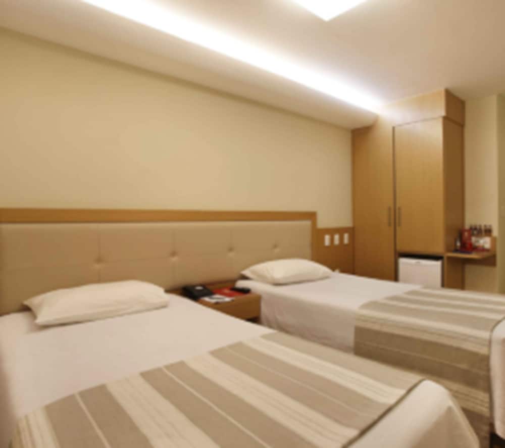 Deluxe Twin Room, 2 Twin Beds - Photo 2