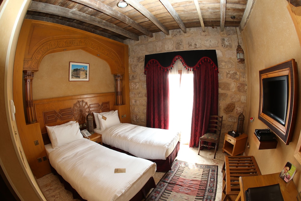 Standard Double or Twin Room photo 1