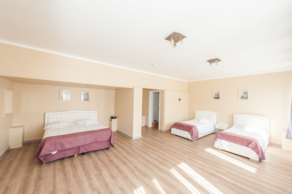 Comfort Quadruple Room - Photo 4