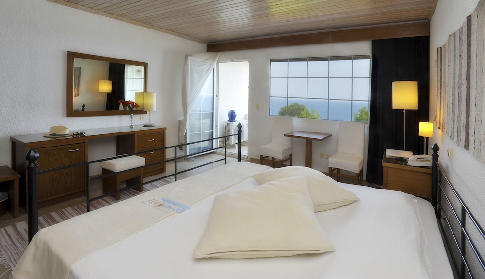 Suite, Sea View