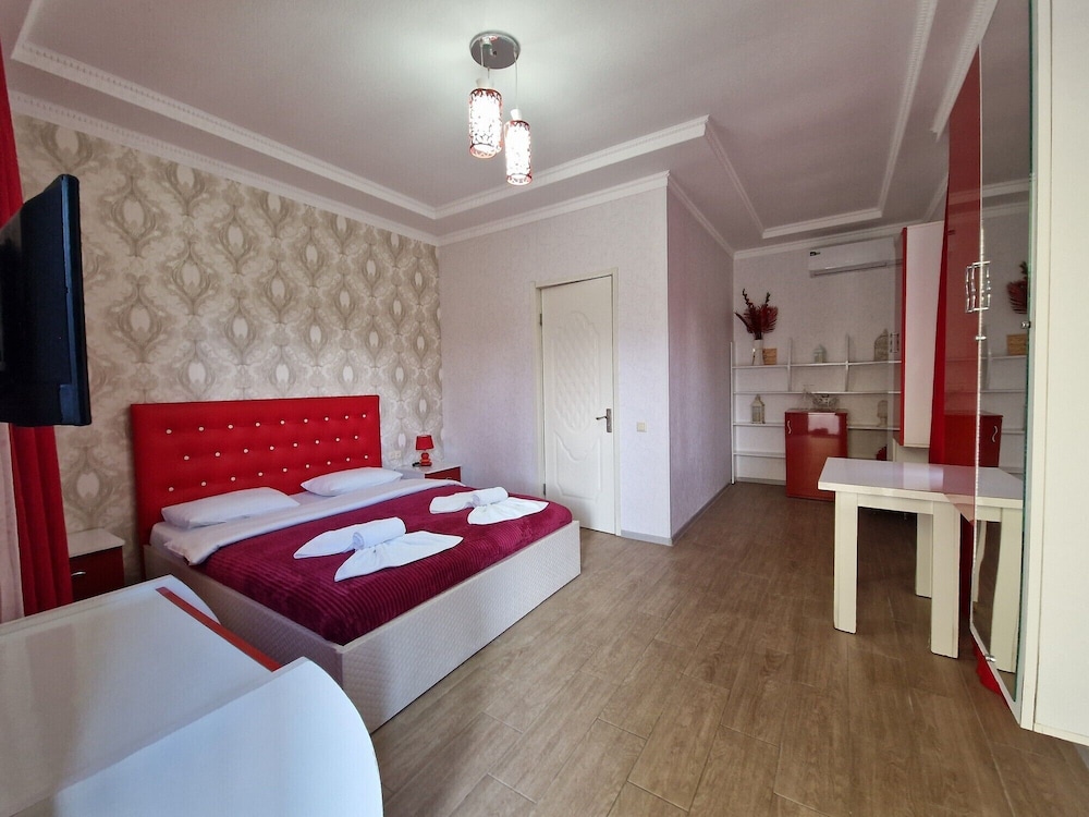 Standard Double or Twin Room photo 1