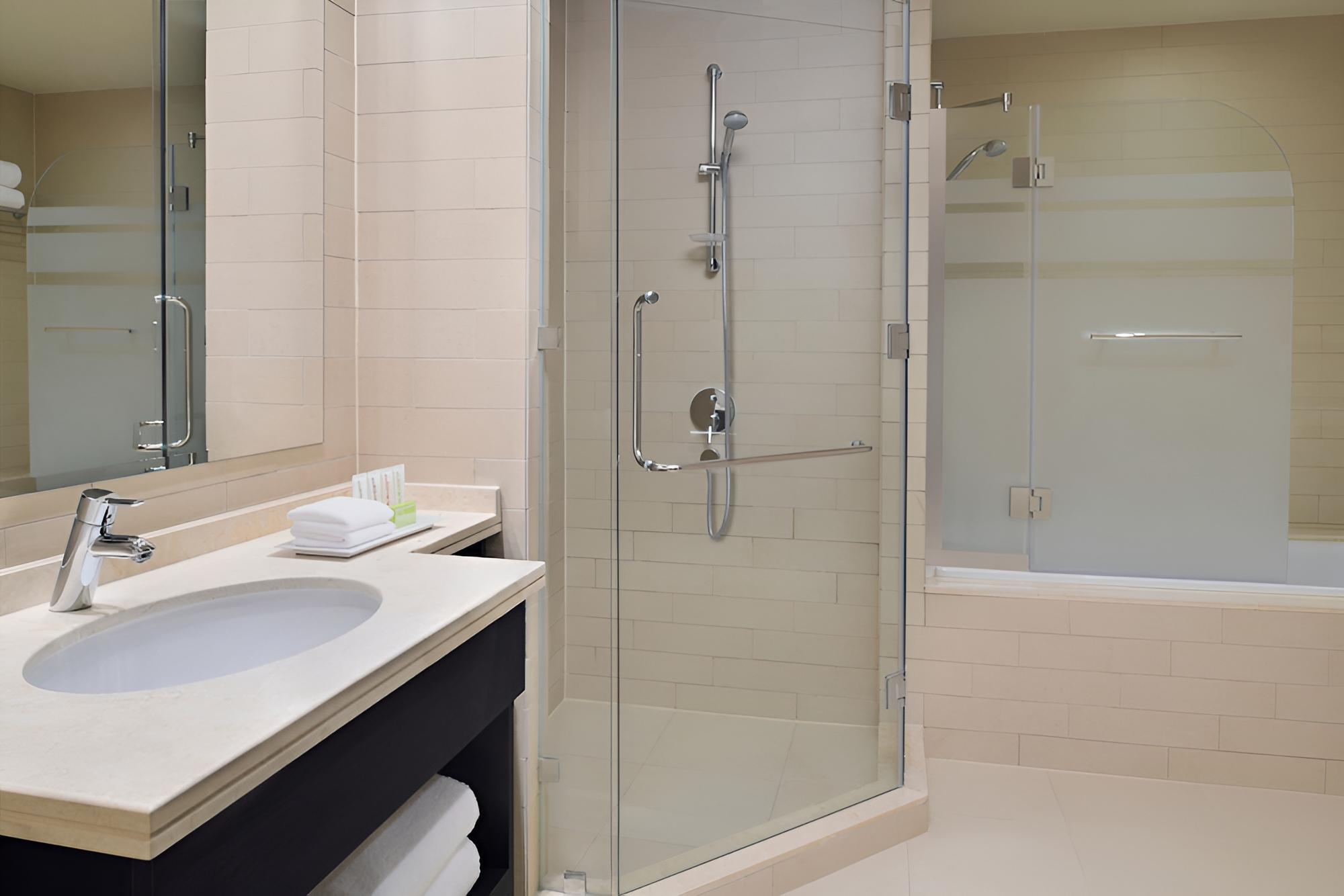 Executive Suite, 1 King Bed, Sea View - Photo 6