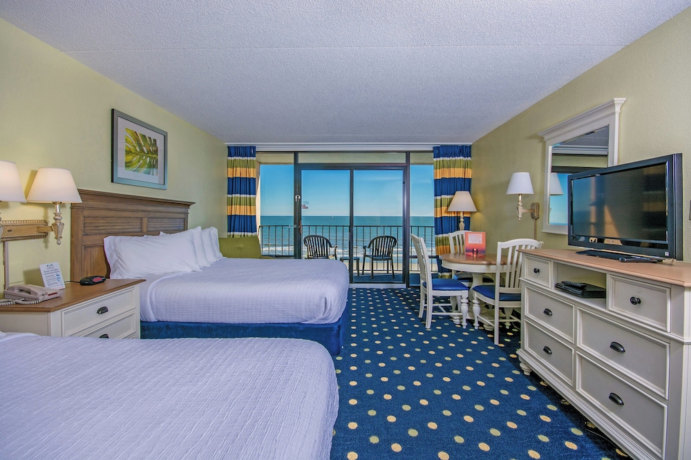Schooner Oceanfront Standard Room - Photo 2