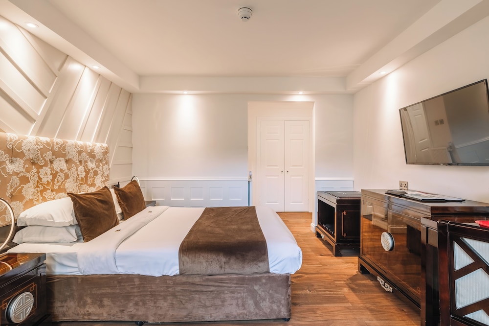 Standard Double Room with Patio photo 2