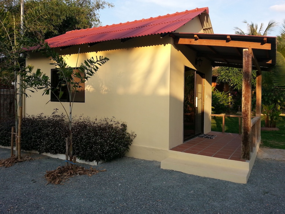 Superior Bungalow photo 3