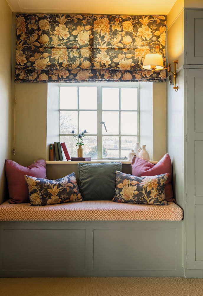 Castle Suite photo 3