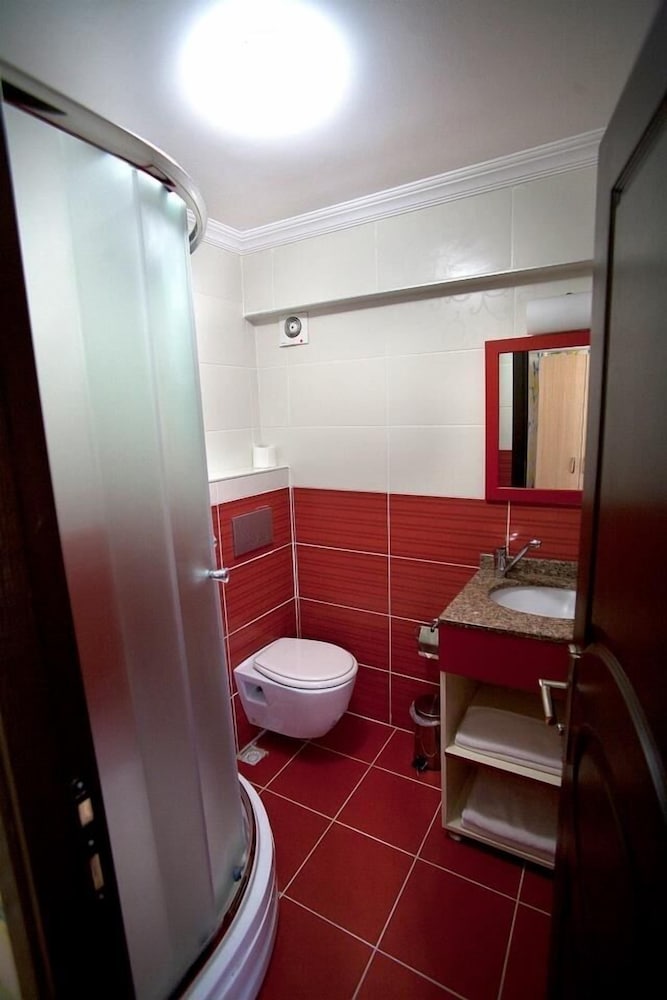 Standard Twin Room, 2 Twin Beds photo 3