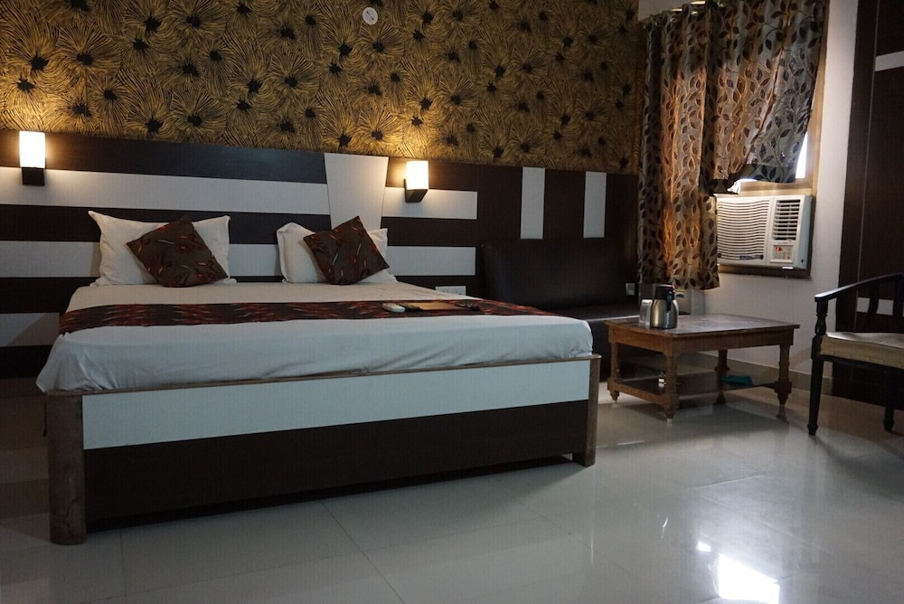 Deluxe Room - Photo 1