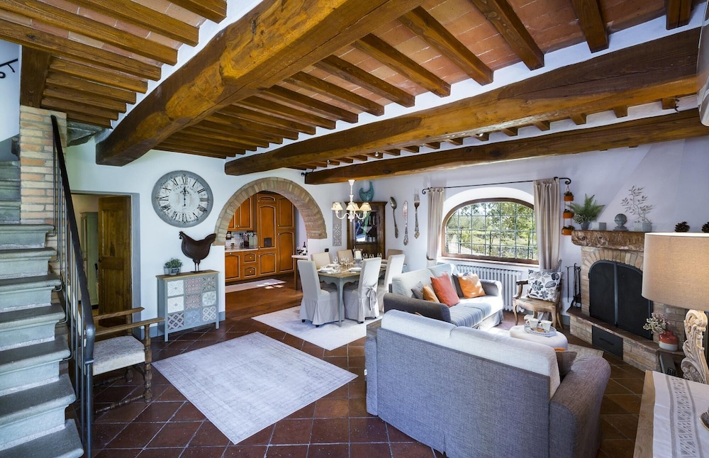 Villa photo 1
