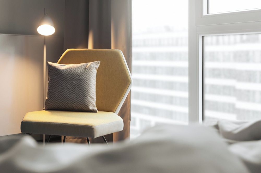Studio Suite - Photo 1