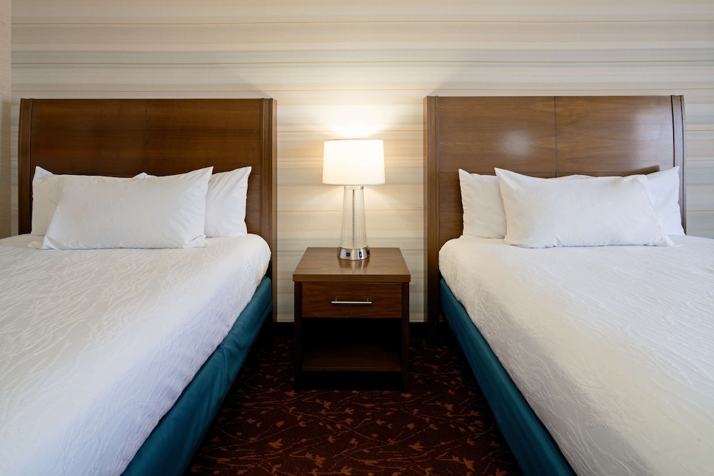 Room, 2 Double Beds, Accessible photo 1
