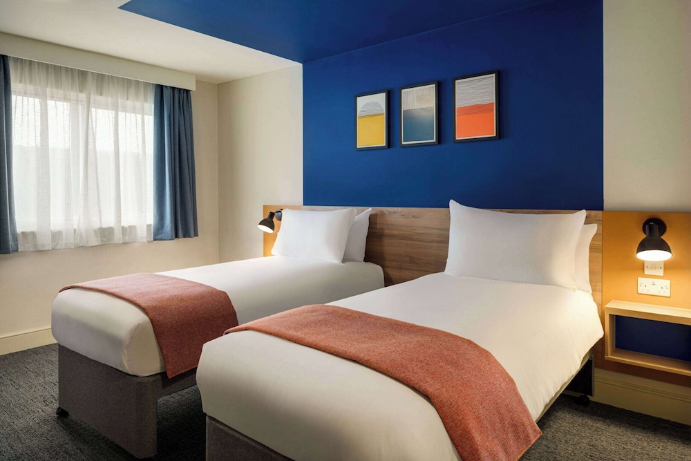 Room (Standard Twin) - Photo 3