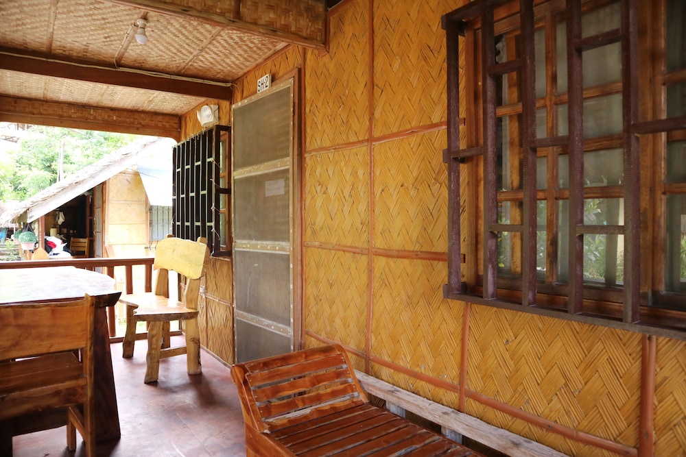Bungalow photo 2