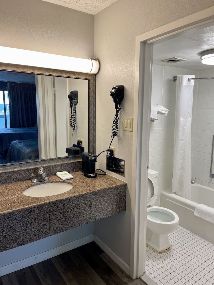 Standard Room - Photo 10