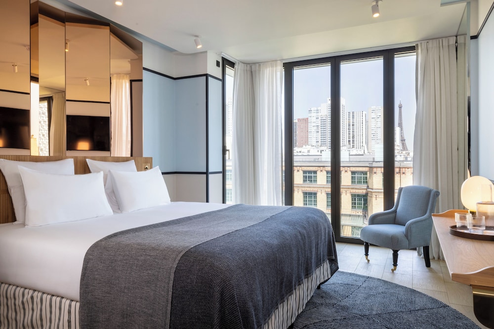Deluxe Double Room (Bleue vue Tour Eiffel) photo 3