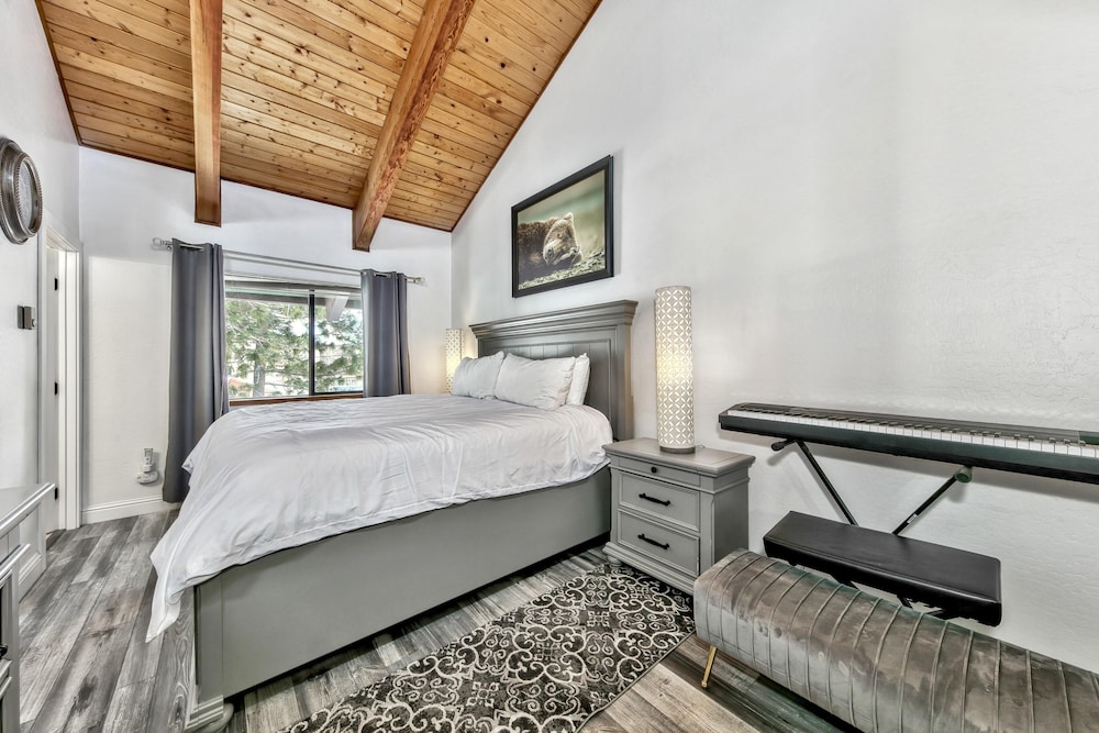 Condo, Multiple Beds, Lake View (Mv17 amazing lake view & spacious 2 b) photo 1