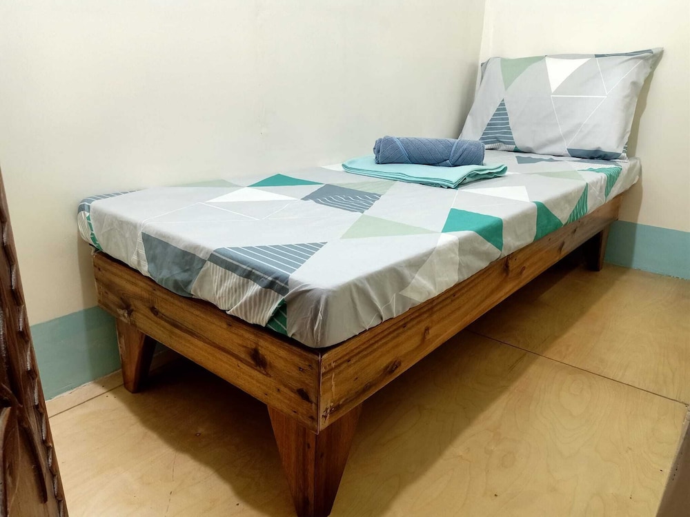 Basic Single Room, 1 Bedroom, Non Smoking, City View photo 3