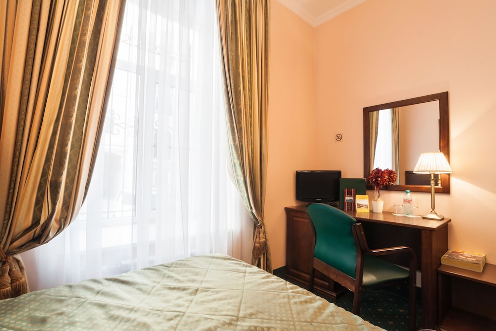Economy Double Room photo 3