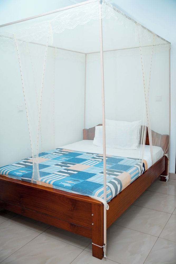 Deluxe Single Room, Balcony, Partial Lake View