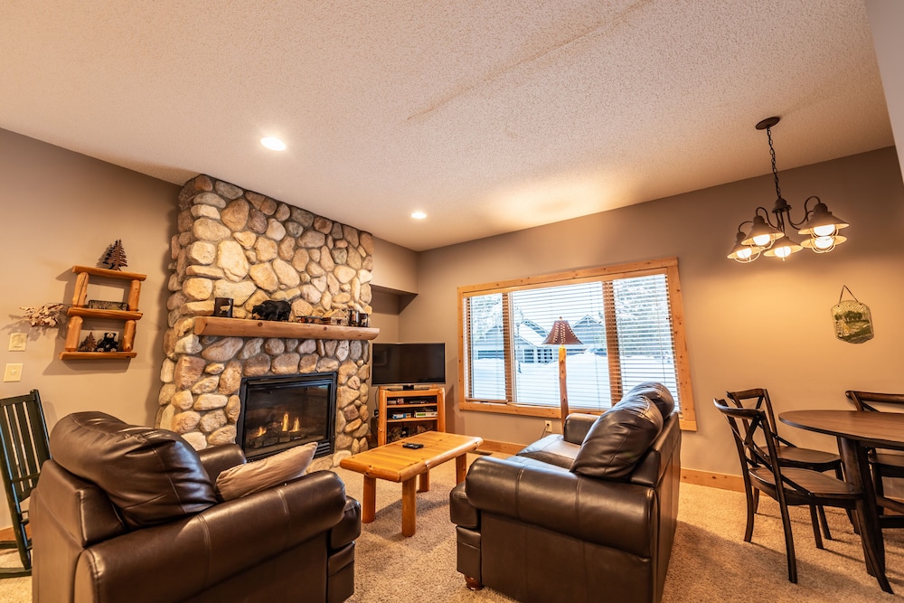 731 - 2 Bedroom Interlachen