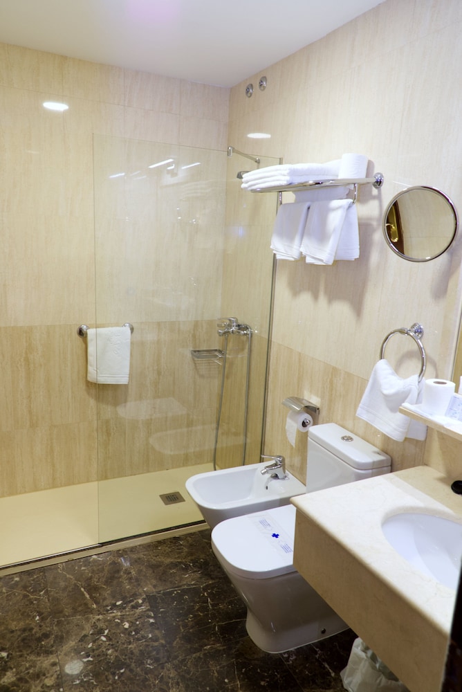 Single Room - Photo 6