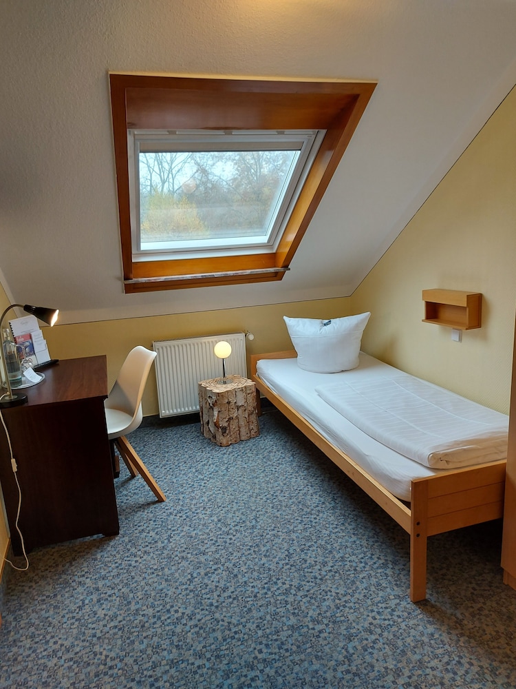 Basic Room photo 1