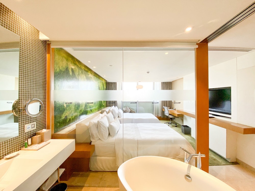 Club Room, 2 Double Beds, City View - Photo 3