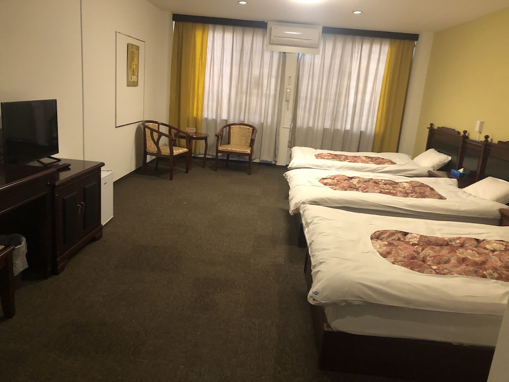 Basic Triple Room photo 1