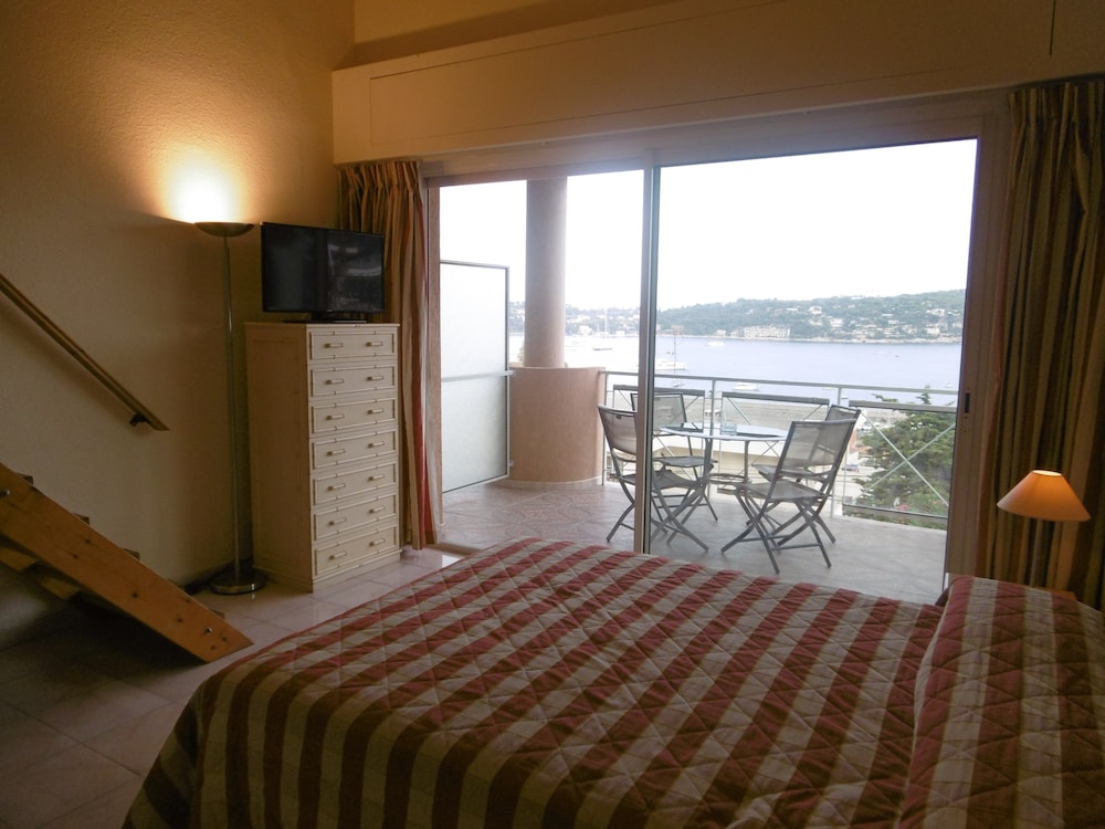 Family Room, Terrace, Sea View photo 2
