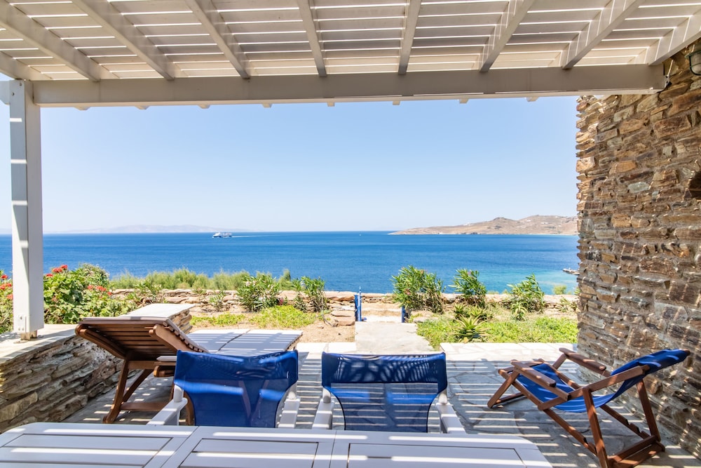 Villa, 2 Bedrooms, Sea View, Oceanfront photo 1