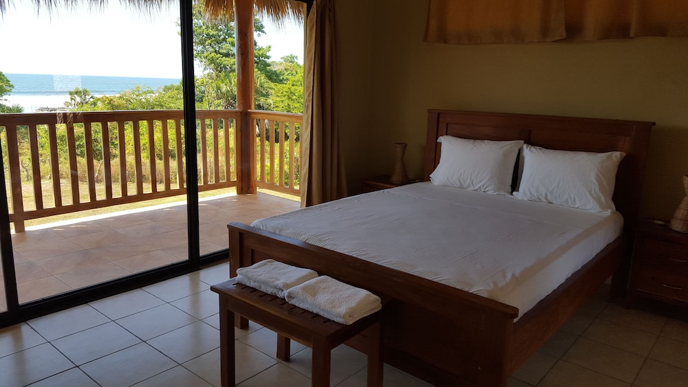 Double Room, 1 Queen Bed photo 2