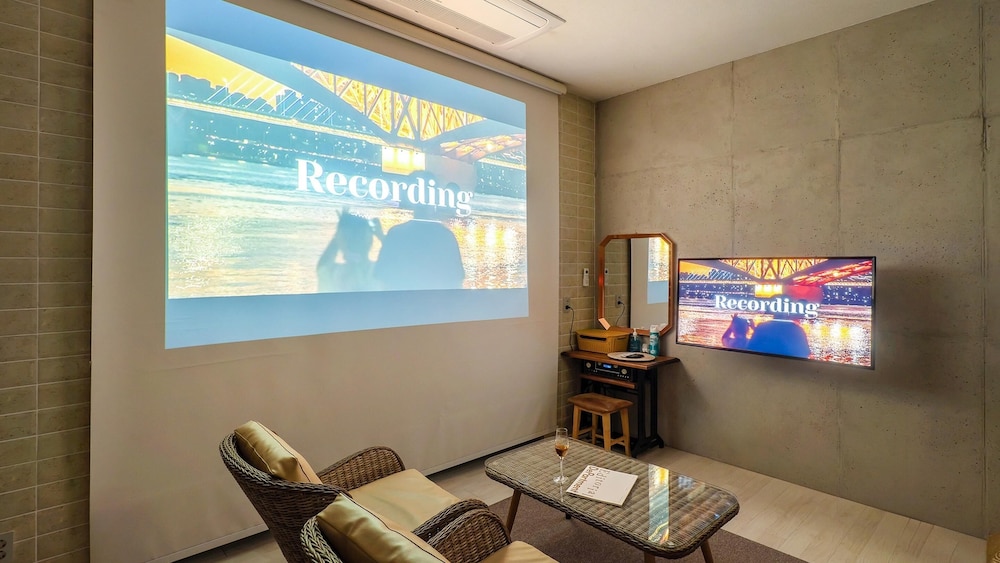 Basic Room, 1 Bedroom (101 Suite Memory (Pool Not Available)) - Photo 3