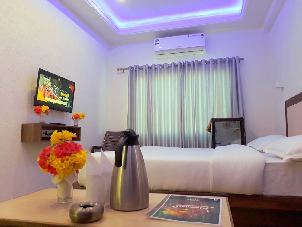 4 Bed Family Non A/C Room photo 1