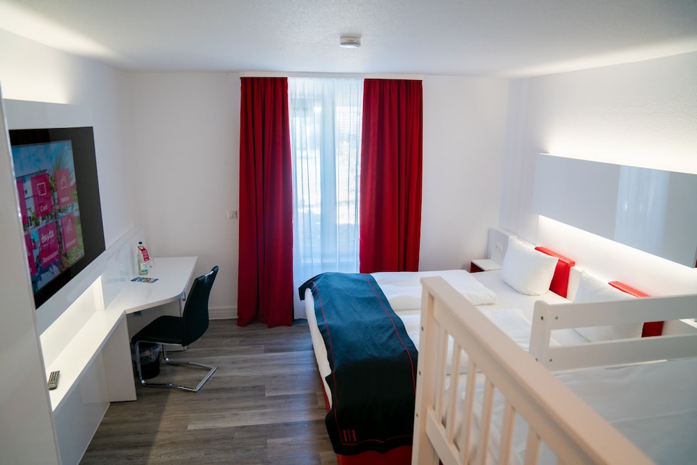 Standard Quadruple Room - Photo 2