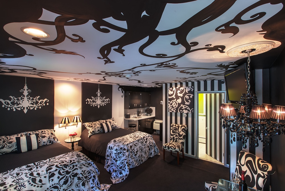 Classic Contemporary 3