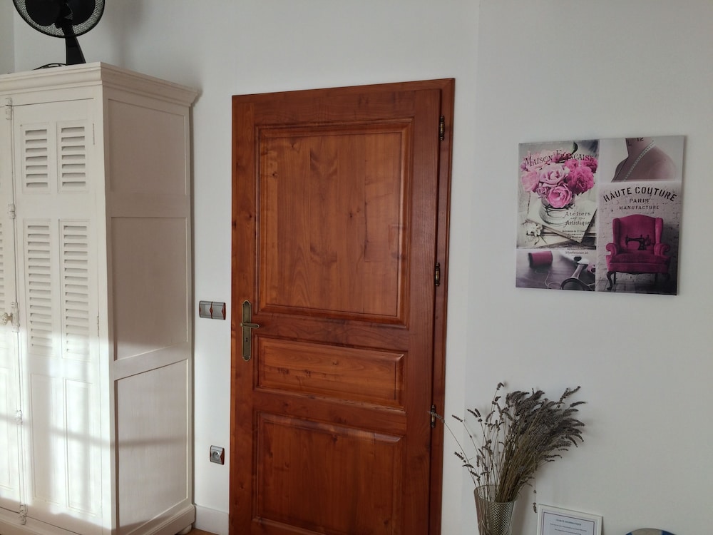 Comfort Double Room (Emeraude) photo 2
