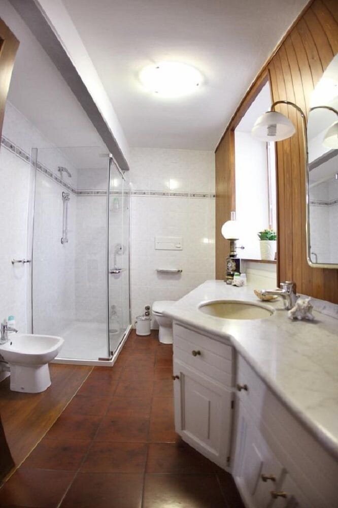 Double Or Twin Room, Shared Bathroom photo 2