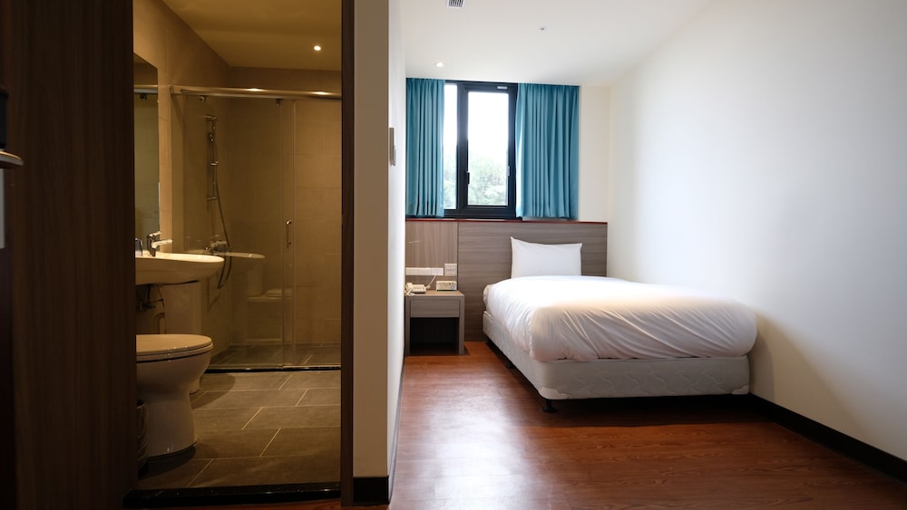 Superior Single Room (Window) photo 1