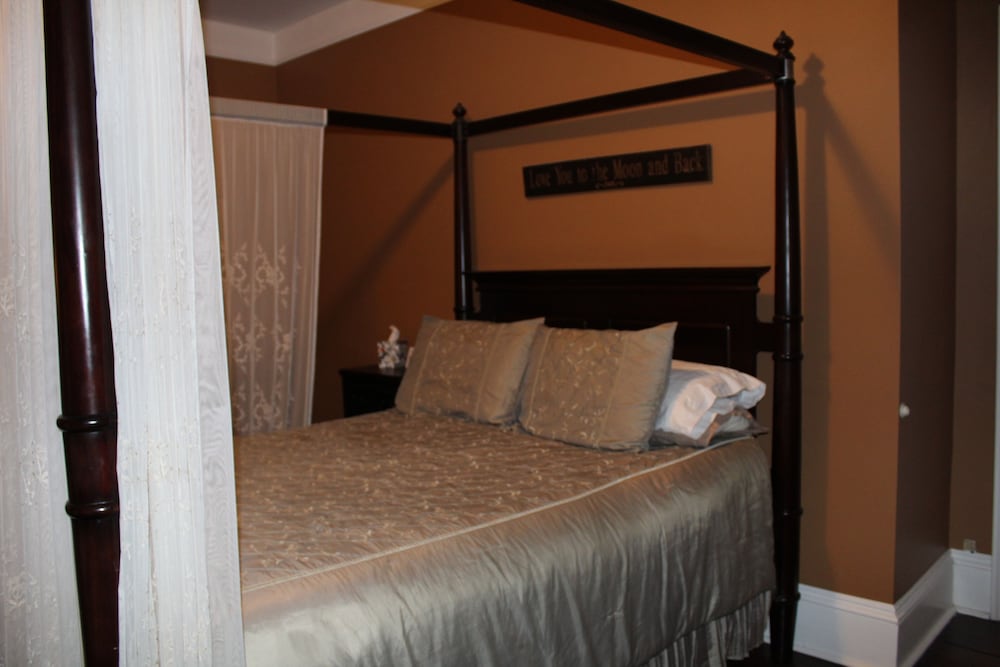 Standard Double Room, Ensuite (Master Suite)
