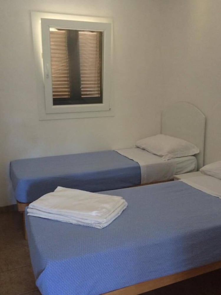 House, 3 Bedrooms photo 1