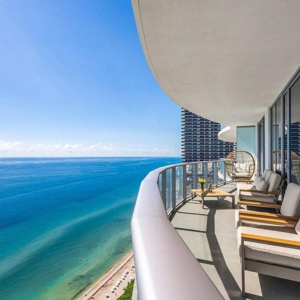 Oceanfront Bliss Pool Gym Direct Beach Access, 사진 45