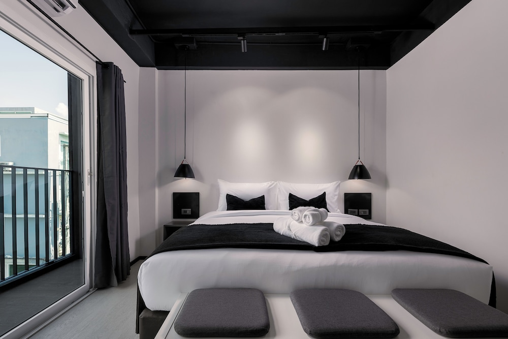 Deluxe Double Room, Balcony, Garden View - Photo 9