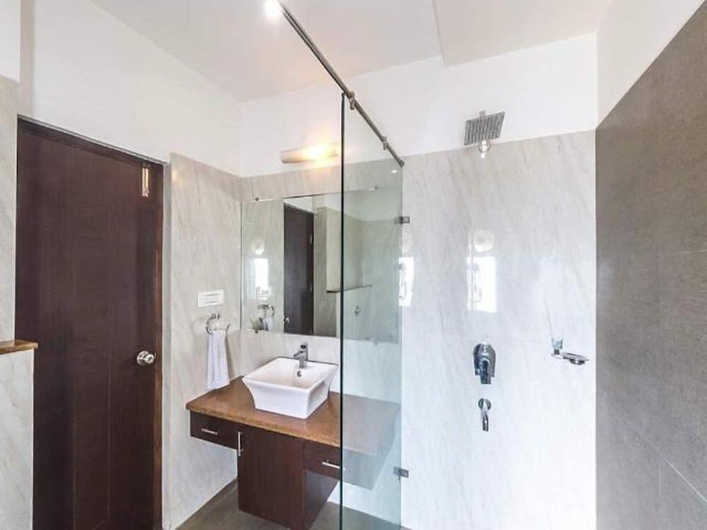 Executive Room - Photo 2