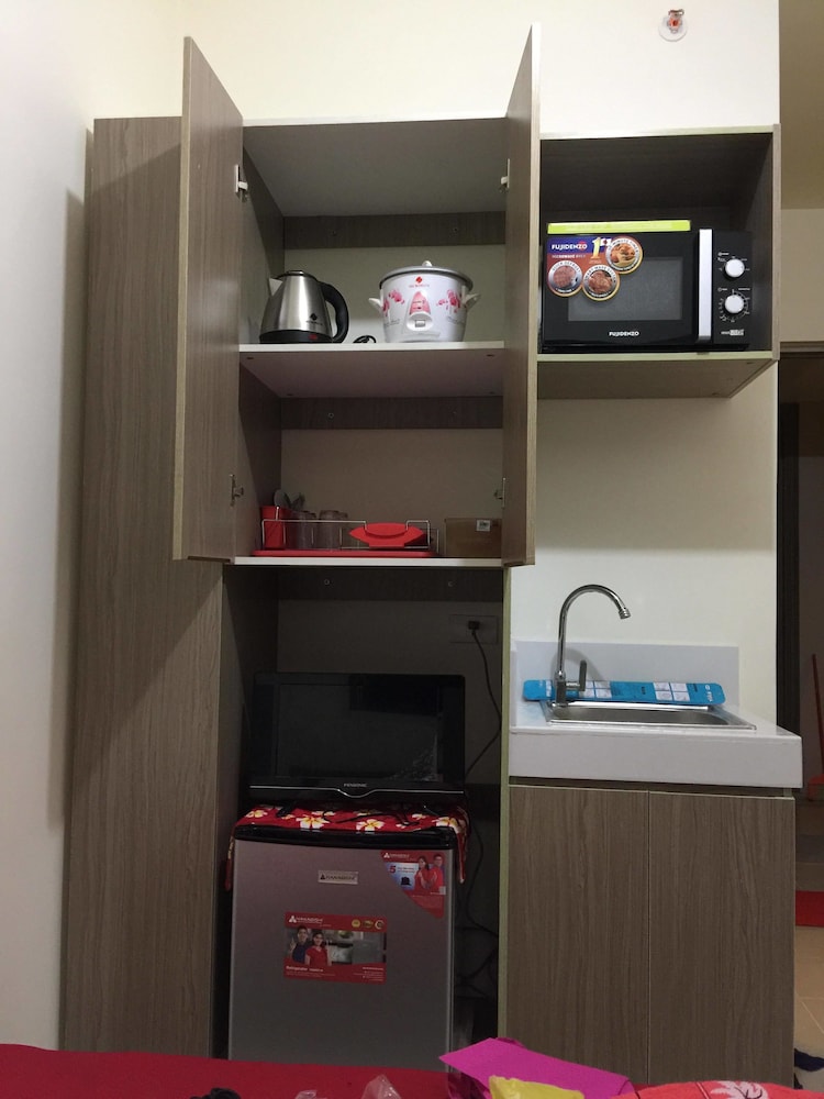 Deluxe Condo photo 2