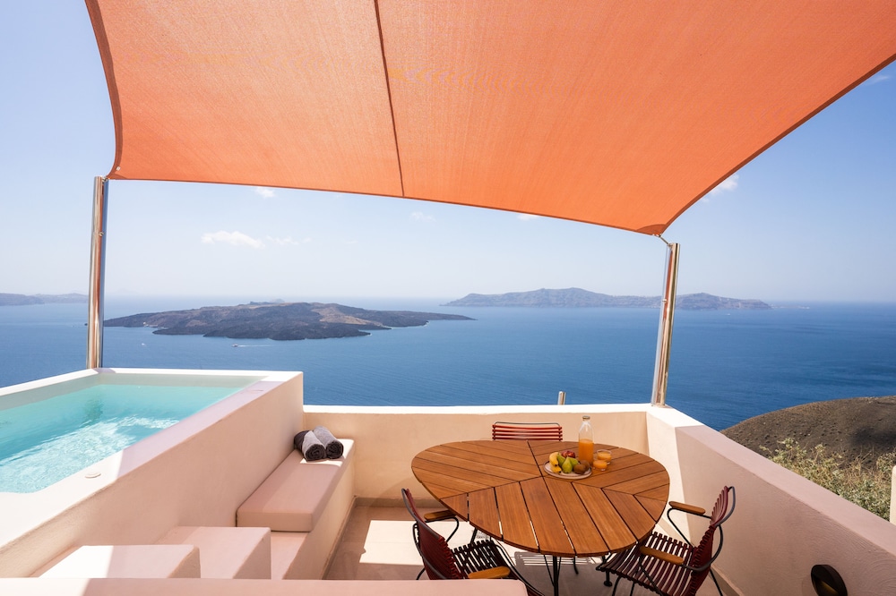 King Suite with Seaview and outdoor Hottub Caldera View - Photo 12