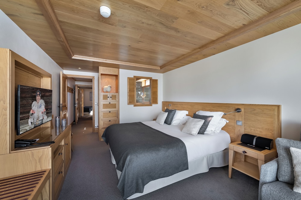 Chambre Familiale (East)