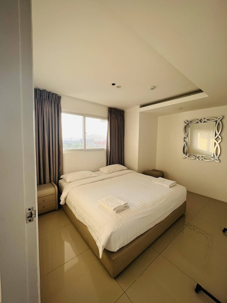 Basic Suite photo 1