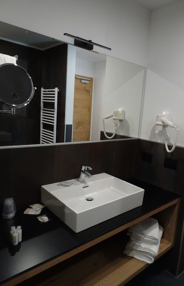 Standard Double or Twin Room photo 3