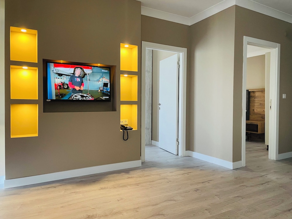 Family Condo, 2 Bedrooms, Smoking