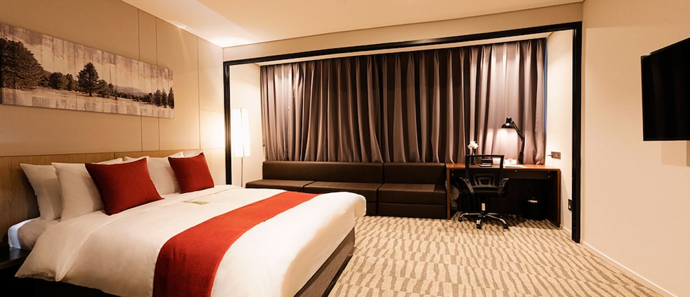 Standard Room, 1 Double Bed, Non Smoking - Photo 4